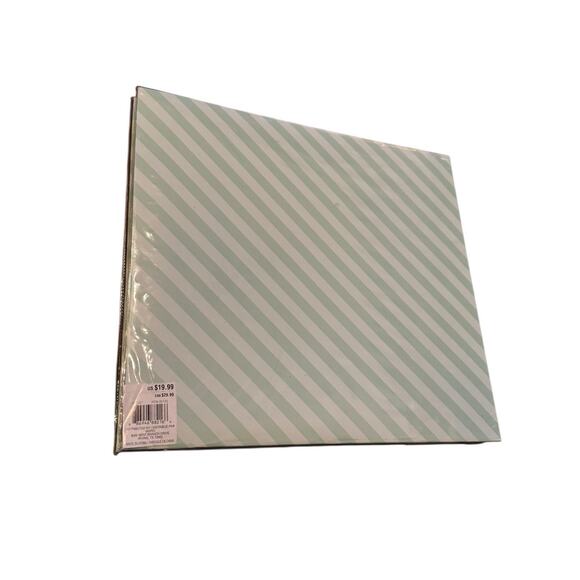 Dog-Themed Scrapbook Album 12x12 Gold Foil Puppy “Love” Design 30 Pages New - Picture 5 of 5